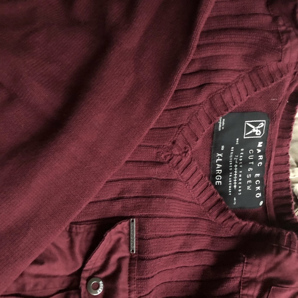 V neck maroon sweater